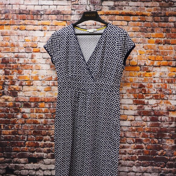 Boden Shift Dress, Sleeveless V Shape Crossover Bodice, Knee length US Sz 6B - Picture 3 of 14